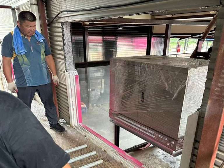 Korean Touchless car washing machine installation